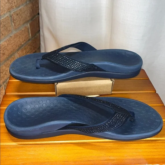 Vionic Tide Rhinestone thong sandals in navy EU 39 / US 8 - Picture 2 of 7